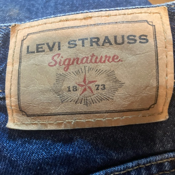 Size 42/32 Men’s Levi Strauss Signature Relaxed Jeans Only worn once Like New - Picture 5 of 7